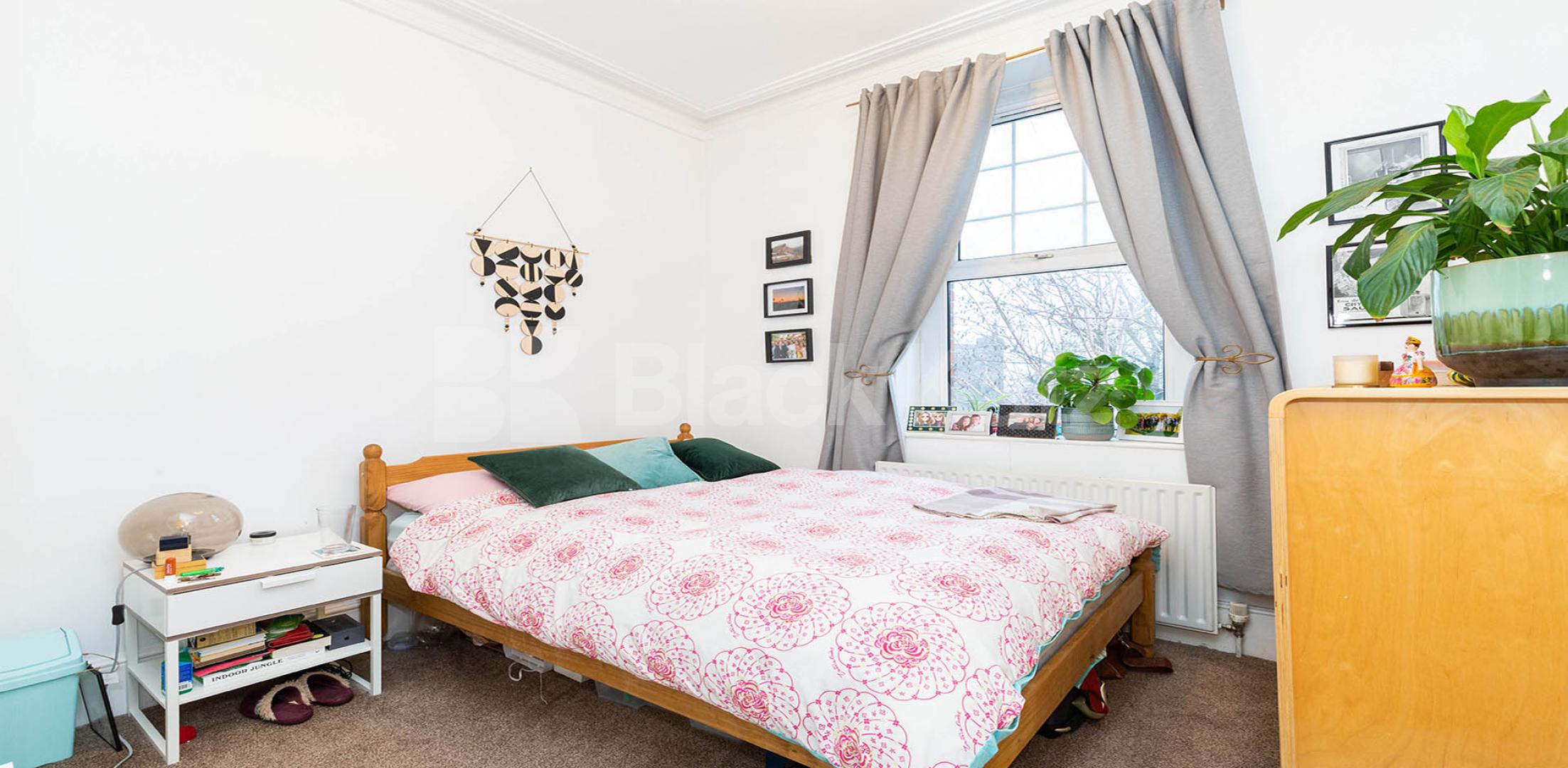 			2 Bedroom, 1 bath, 1 reception Flat			 Tottenham Lane, Crouch End